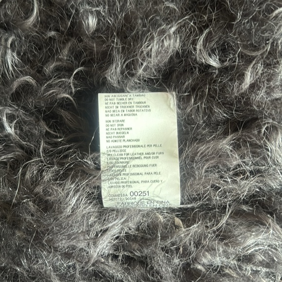 Lamb Fur Knitted Vest - Size Small/Medium - Picture 7 of 7